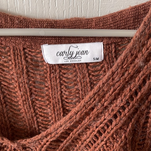 Carly Jean Los Angeles Sweater - Picture 2 of 3